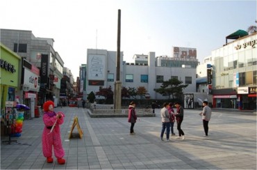 Plaza Renovation Project to Shed Light on Medieval Flagpole in S. Korean City