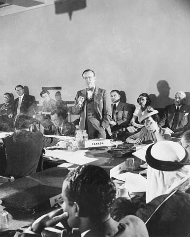 Lester B. Pearson addressing a committee at the United Nations Conference on International Organization in San Francisco, 1945. 