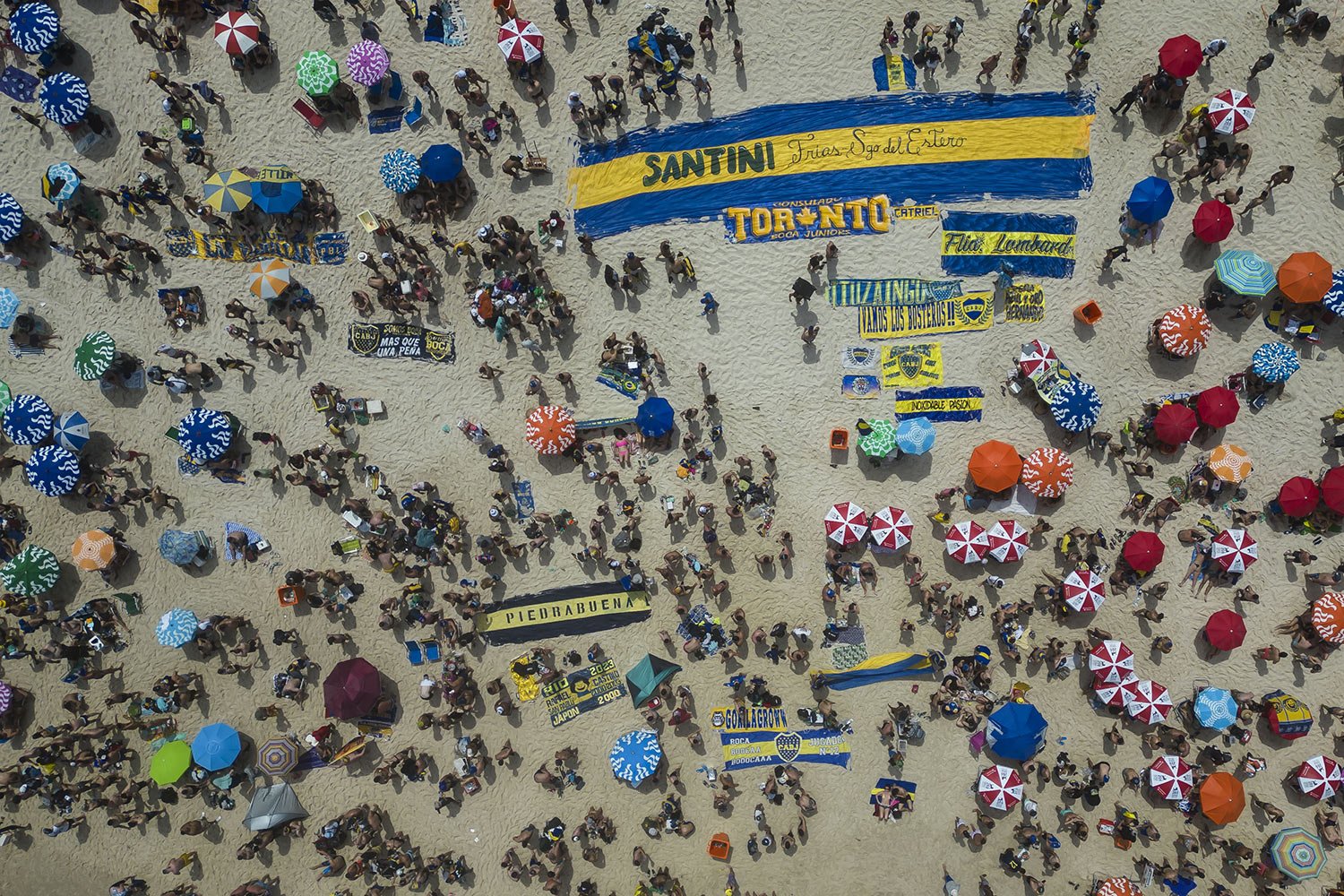  Argentine Boca Juniors fans gather on Copacabana beach the day before their team faces Brazil's Fluminense in a Copa Libertadores championship match, in Rio de Janeiro, Brazil, Nov. 3, 2023. (AP Photo/Bruna Prado) 