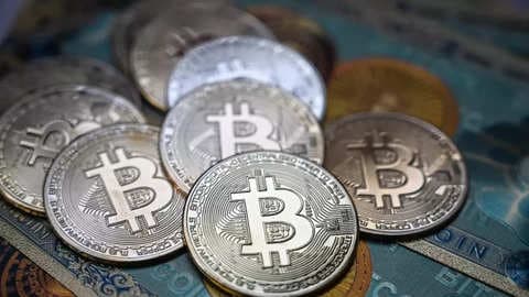 Bitcoin’s bizarre hike renewed enthusiasm last quarter! What does the future hold for investors?