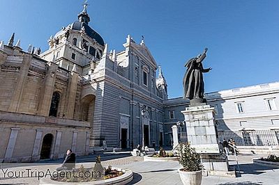 Breve Storia Della Cattedrale Dell'Almudena A Madrid